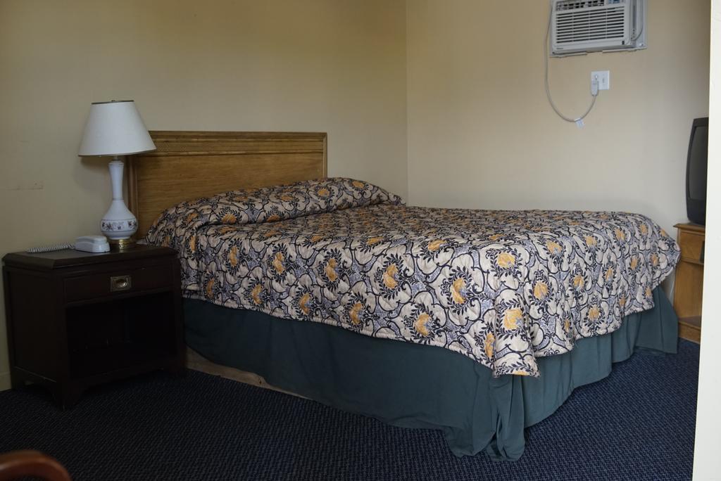 Motel Montreal Notre-Dame-de-l'Ile-Perrot Kültér fotó