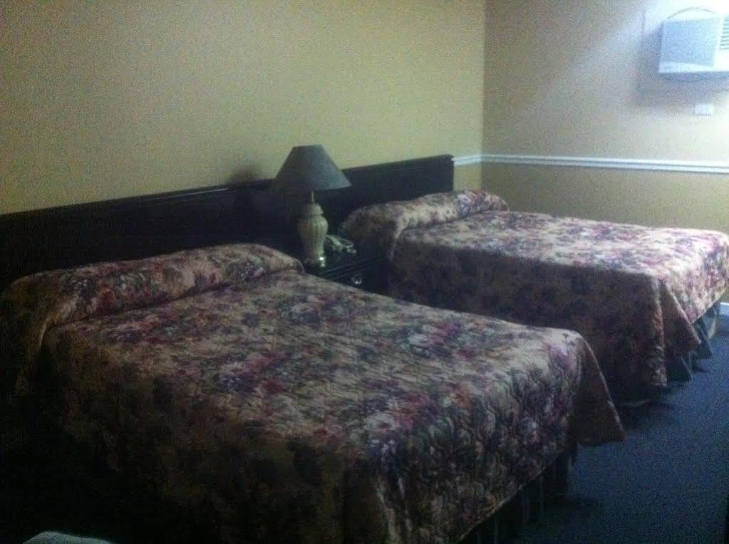 Motel Montreal Notre-Dame-de-l'Ile-Perrot Kültér fotó